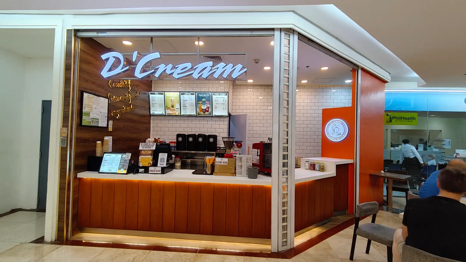 D'CREAM COFFEE AND TEA in Gateway Mall